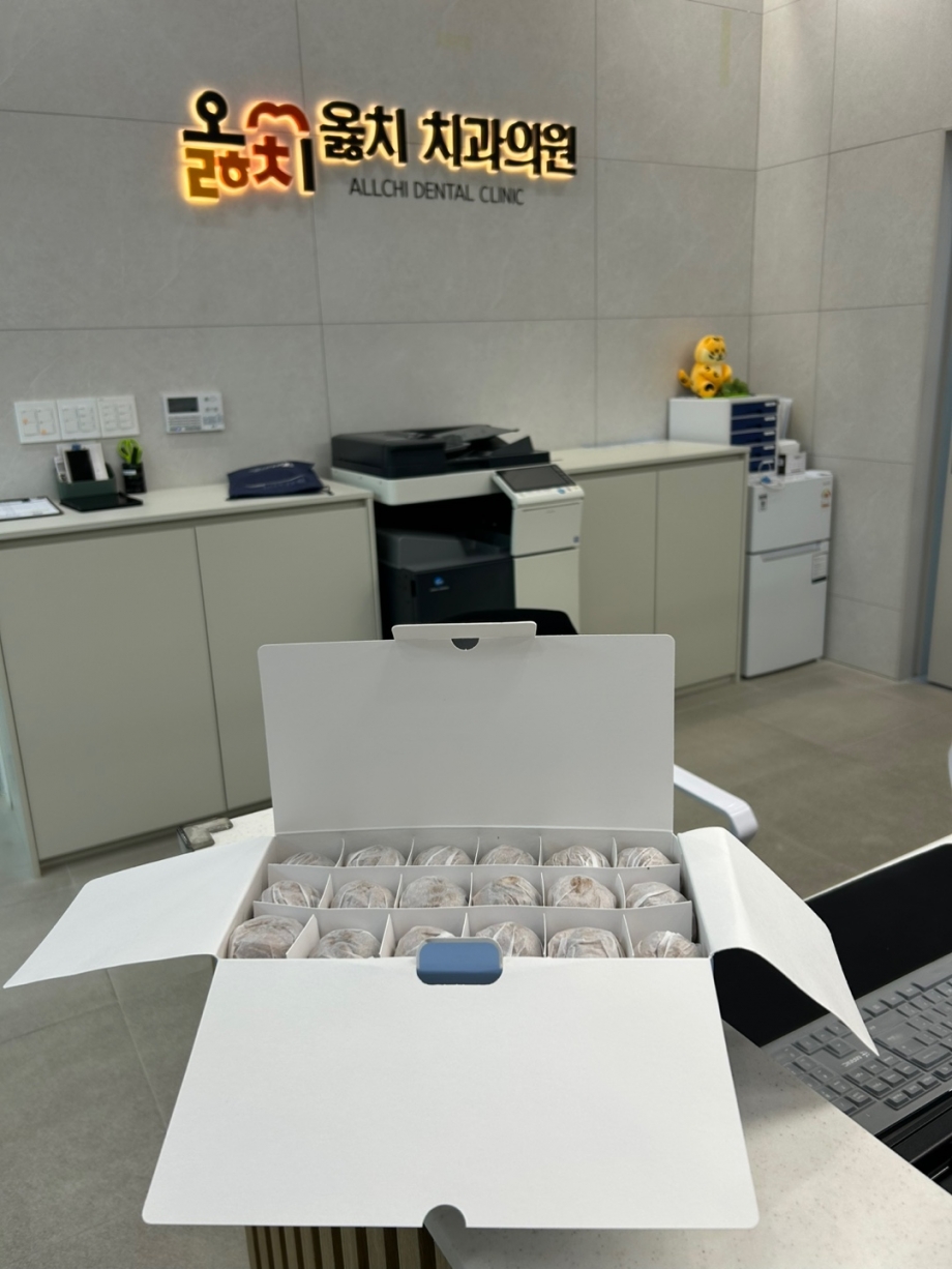 http://www.oc-dentalclinic.com/bs/userimg/fileu/1748483738_KakaoTalk_20250529_104910318_01.jpg